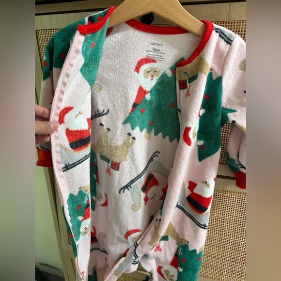 Carter’s soft and warm pjs Size 18M - Picture 4 of 5